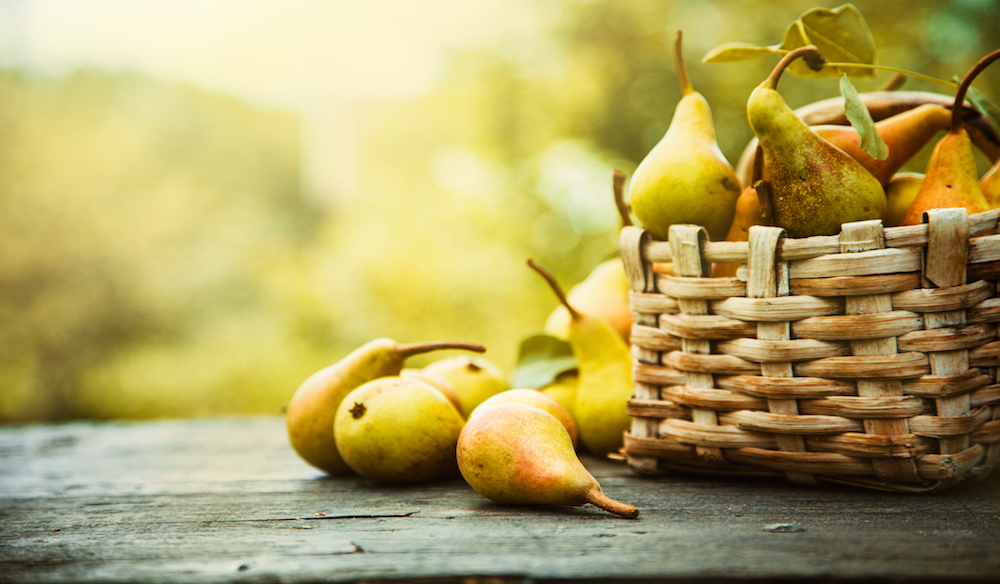 Suave, dulce y ligera, la pera es una fruta completa y refrescante